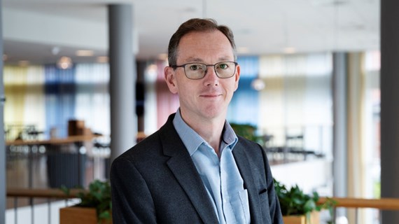 Derek Stanford Hutcheson. Professor vid Fakulteten för kultur och samhälle.