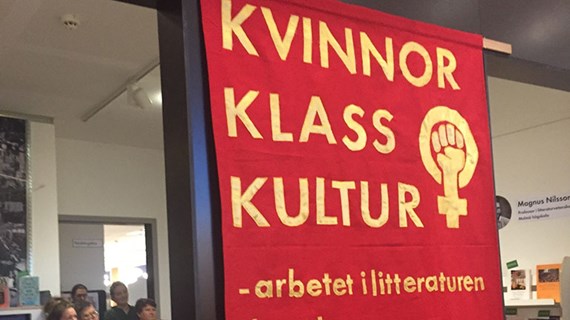 Röd fana från Kvinnor, klass, kultur