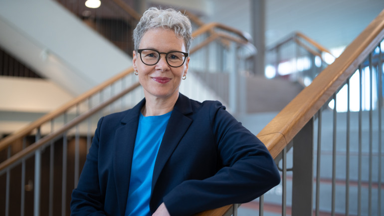 Mia Rönnmar on the stairs of Niagara